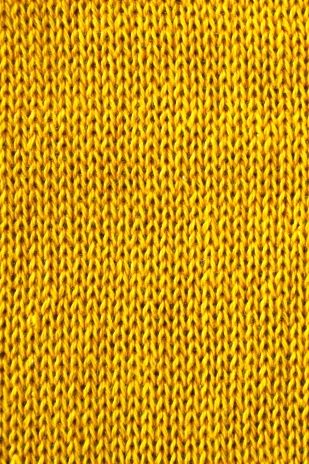 AMARELO MORADA