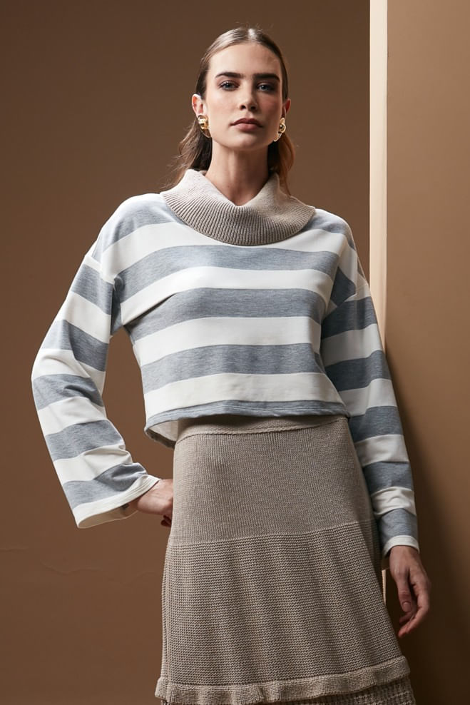 blusa-de-moletom-listrada-gola-alta
