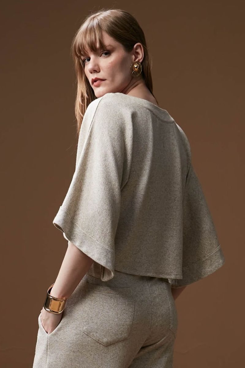 blusa-de-moletom-oversized-manga-morcego