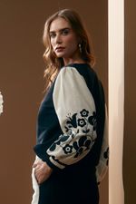 blusa-de-moletom-com-bordado