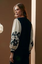 blusa-de-moletom-com-bordado
