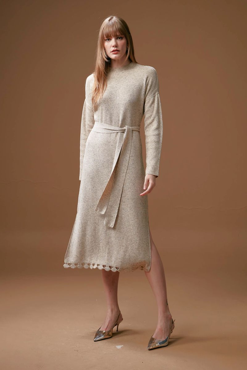 VESTIDO-MIDI-DE-TRICO