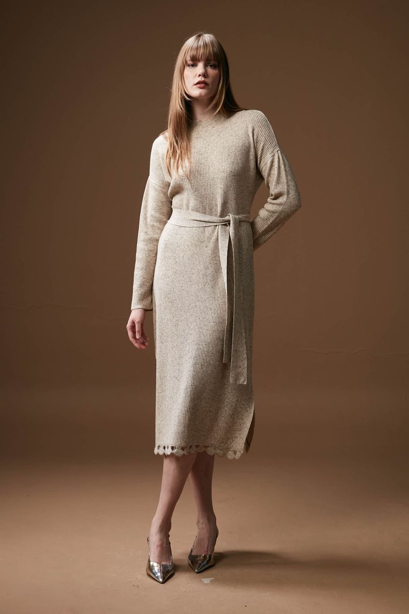 VESTIDO-MIDI-DE-TRICO