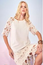 blusa-de-viscolinho-com-manga-de-croche