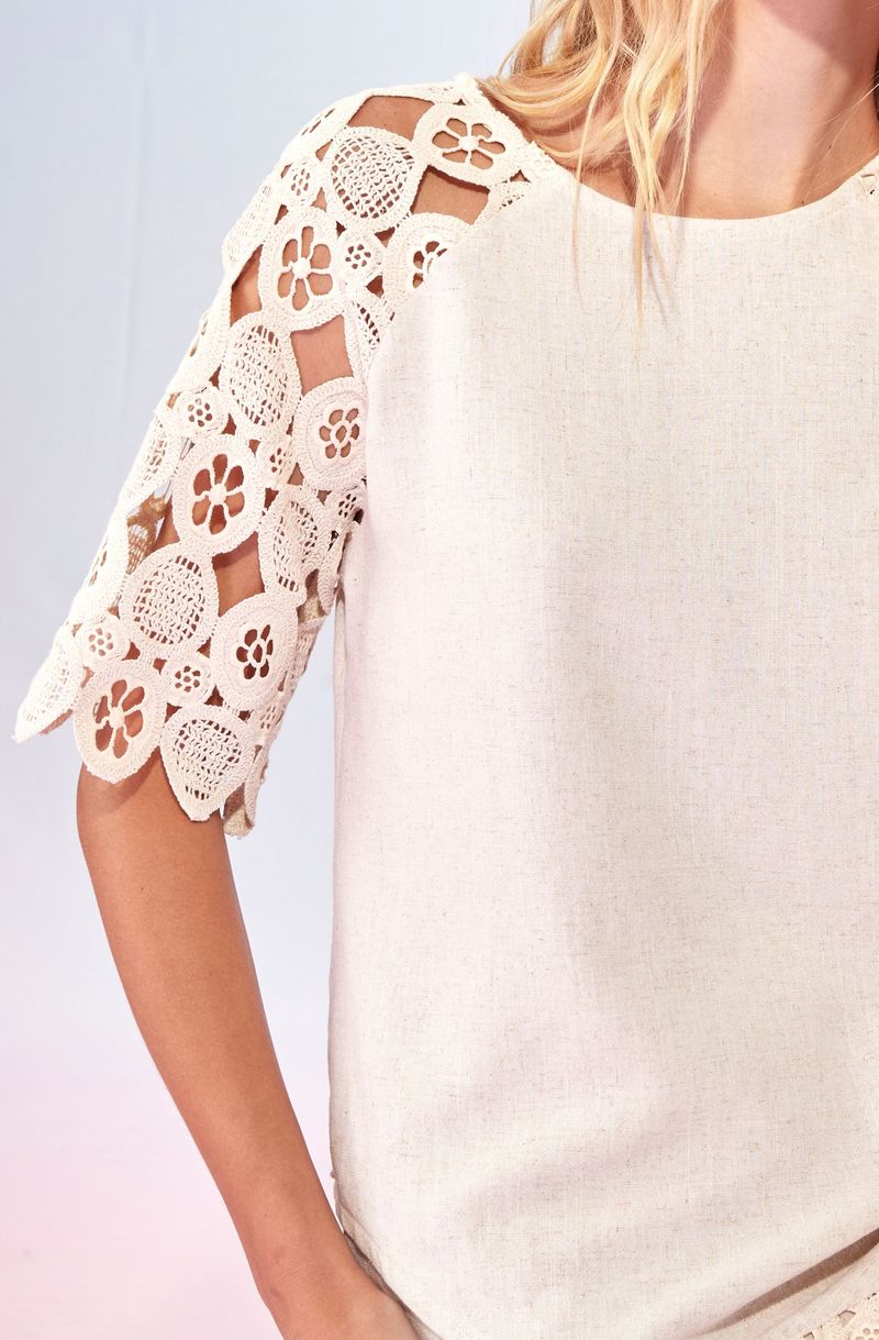 blusa-de-viscolinho-com-manga-de-croche