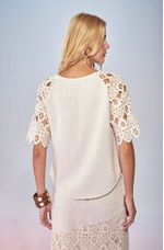 blusa-de-viscolinho-com-manga-de-croche