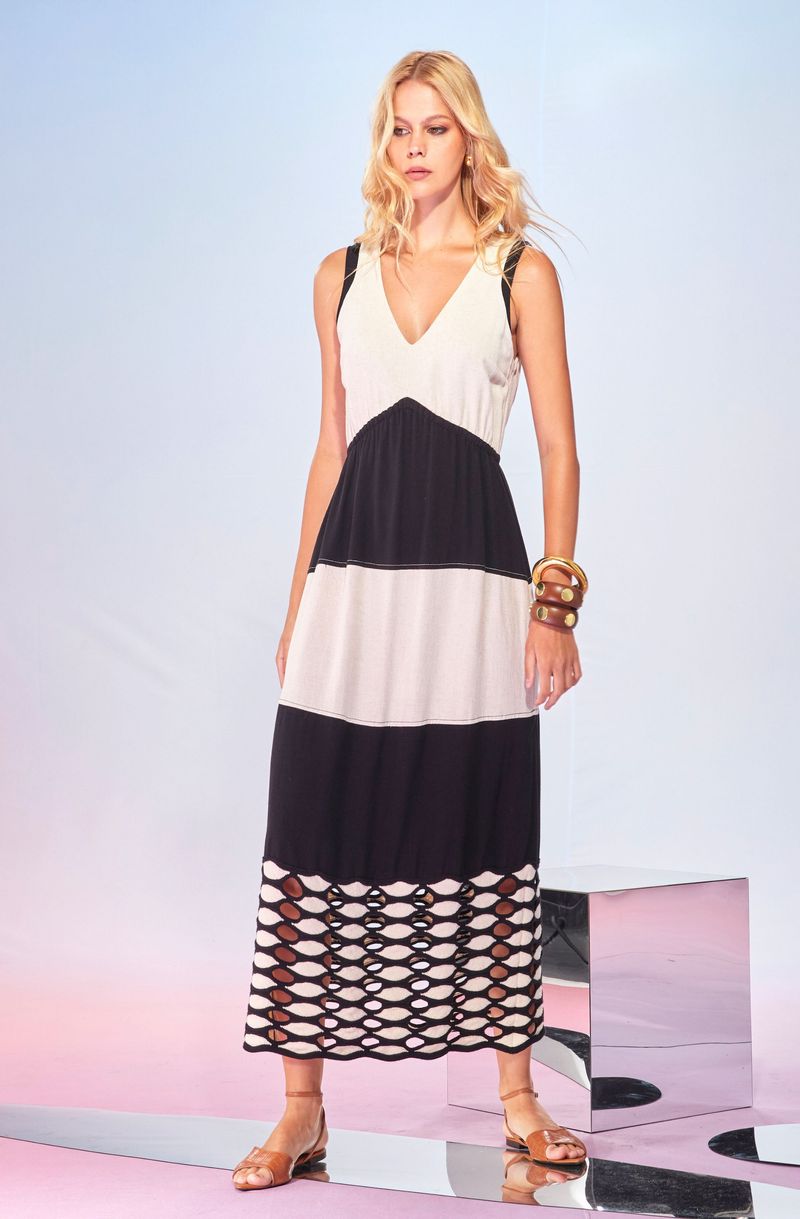 Vestido-Longo-com-Barrado-de-Trico-Preto-e-Branco-Pietra--