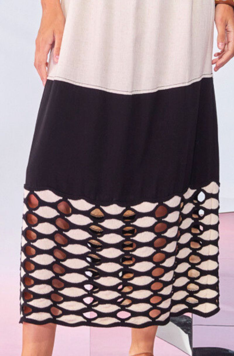 Vestido-Longo-com-Barrado-de-Trico-Preto-e-Branco-Pietra--