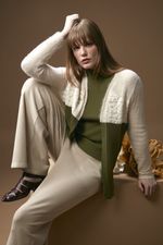 Cardigan-de-Trico-com-Mix-de-Pontos-Flores-e-Frutos-