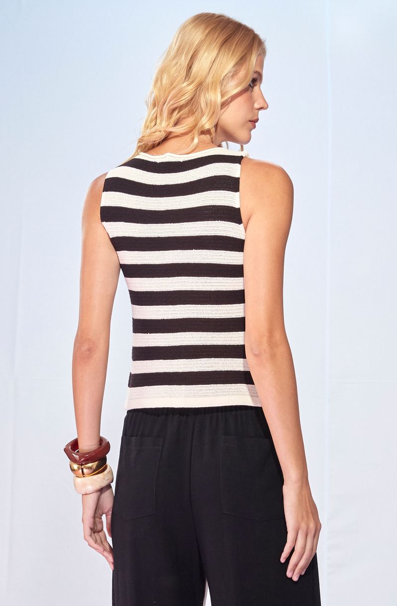 Regata-de-Trico-Listrada-Preto-e-Branco-Carol