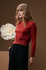 BLUSA-DE-TRICO-DE-GOLA-ALTA