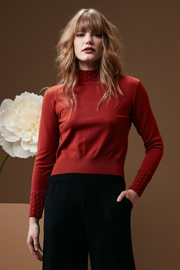 BLUSA-DE-TRICO-DE-GOLA-ALTA