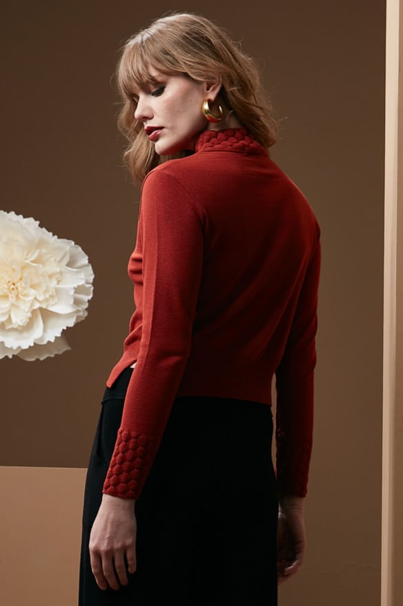 BLUSA-DE-TRICO-DE-GOLA-ALTA