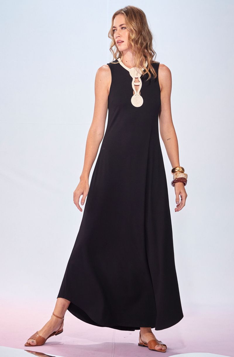 Vestido-Longo-Amplo-de-Malha-com-Bordado-Tamiris--