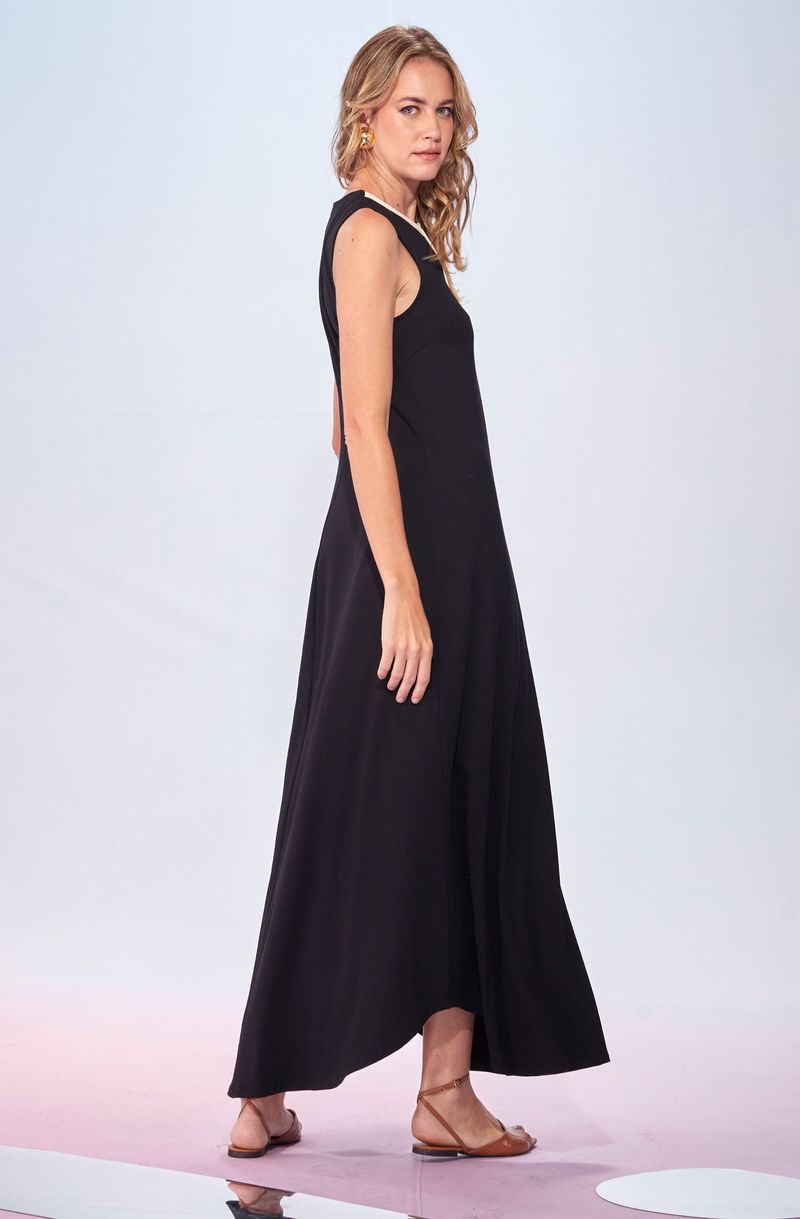 Vestido-Longo-Amplo-de-Malha-com-Bordado-Tamiris--
